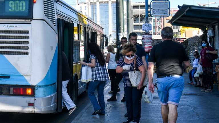 Πρωτομαγιά 2022: Πώς θα κινηθούν τα λεωφορεία την Κυριακή - Δεμένα τα πλοία