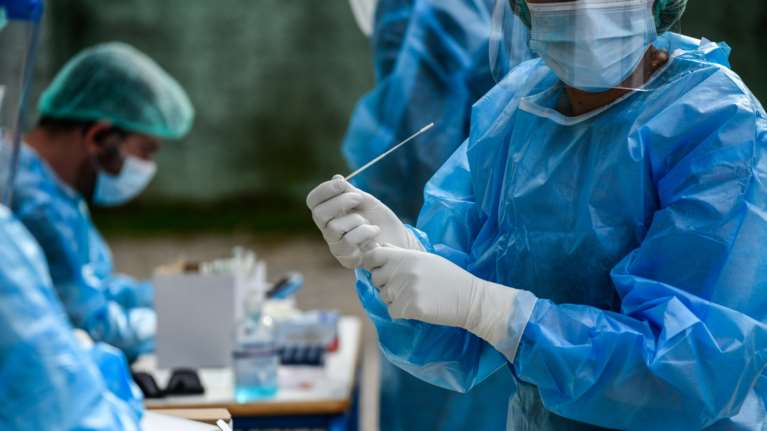 Γιατί ο κορονοϊός &quot;θερίζει&quot; την Πέλλα: Οι εκδρομείς από Θεσσαλονίκη που εκτόξευσαν τα κρούσματα