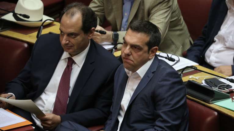 O Σπίρτζης επισκέφθηκε τον Χαρδαλιά στο νοσοκομείο - Του μετέφερε τις ευχές του Τσίπρα