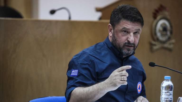 Παραμένει στο νοσοκομείο ο Νίκος Χαρδαλιάς: Τσουνάμι ευχών από όλο το πολιτικό φάσμα