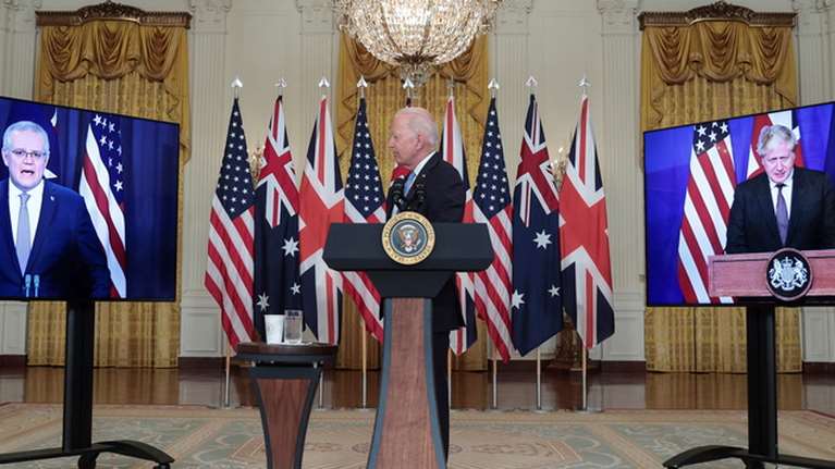 AUKUS: Τριπλή συμμαχία από ΗΠΑ, Μεγάλη Βρετανία και Αυστραλία  απέναντι στην Κίνα - Οι αντιδράσεις από Πεκίνο και Παρίσι