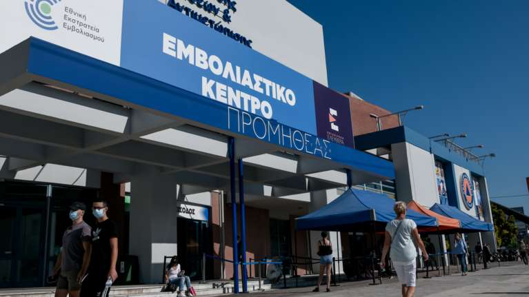 Κορονοϊός: Πώς οι λειτουργοί ψυχικής υγείας μπορούν να προωθήσουν τους εμβολιασμούς