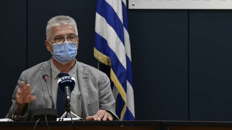 Χαράλαμπος Γώγος: Κρούει τον κώδωνα του κινδύνου για επικίνδυνο &#39;&#39;κοκτέιλ&#39;&#39; γρίπης και κορονοϊού