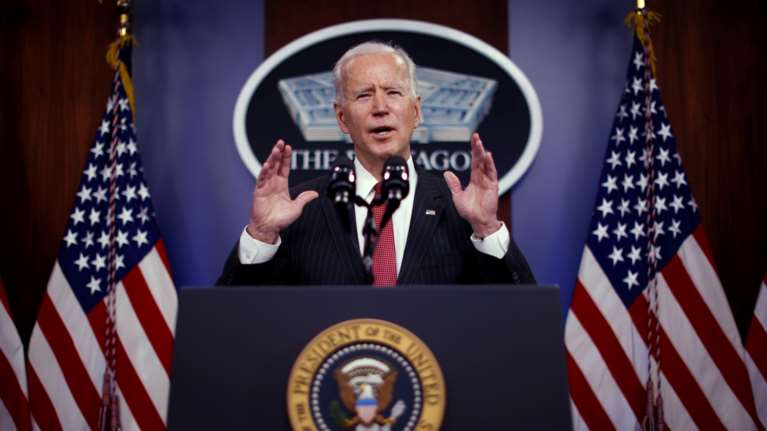 ΗΠΑ: Σχέδιο-μαμούθ 3 τρισ. δολαρίων ετοιμάζει ο Μπάιντεν για την τόνωση της οικονομίας