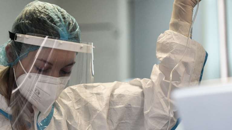 Κρήτη: Εγκεφαλικά νεκρή η 44χρονη - Υπό έρευνα η θρόμβωση μετά τον εμβολιασμό της με Astrazeneca