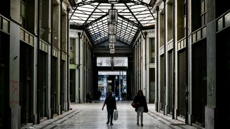 Τα τρία σενάρια της κυβέρνησης για την επιστρεπτέα προκαταβολή