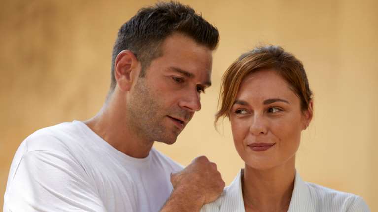 &quot;Θέλω να σου κρατάω το χέρι&quot;: Ιορδανίδης - Ματίκα μαζί και στο θεατρικό σανίδι σε μία μοναδική παράσταση