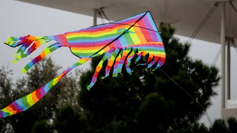 Καθαρά Δευτέρα με βροχές και χιόνια: Ραγδαία επιδείνωση του καιρού από αύριο