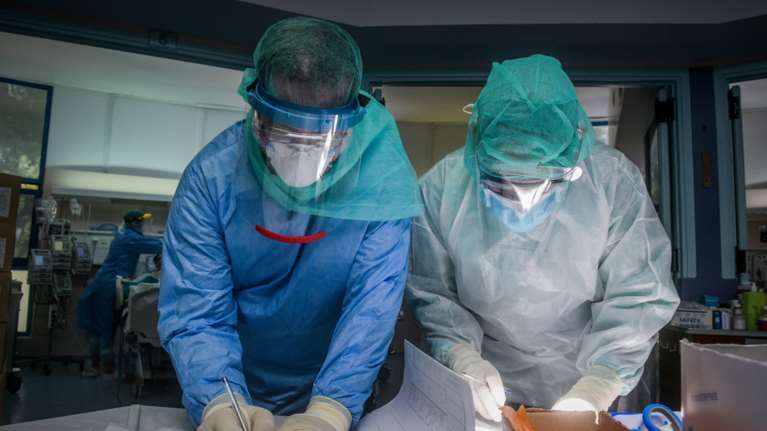 Μεγαλώνει η λίστα των θυμάτων από κορονοϊό στην Ελλάδα: Ακόμα 22 νεκροί τις τελευταίες ώρες