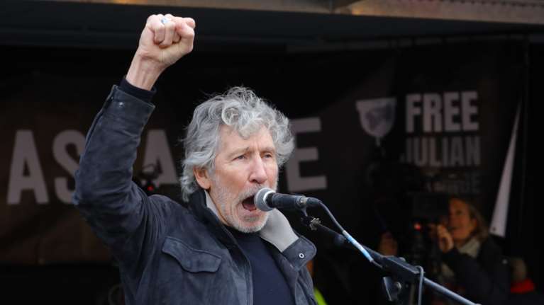 Ρότζερ Γουότερς: &quot;Αντε γ@@ου, αποκλείεται&quot; - Η απάντηση στον Ζούκερμπεργκ που του ζήτησε το τραγούδι για διαφήμιση