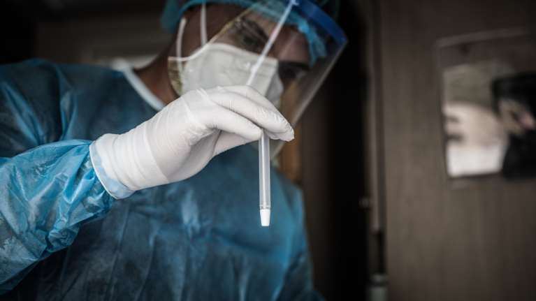 Κορονοϊός - Εκτίμηση σοκ: Τα κρούσματα στην Ελλάδα μπορεί να είναι έως και 50.000