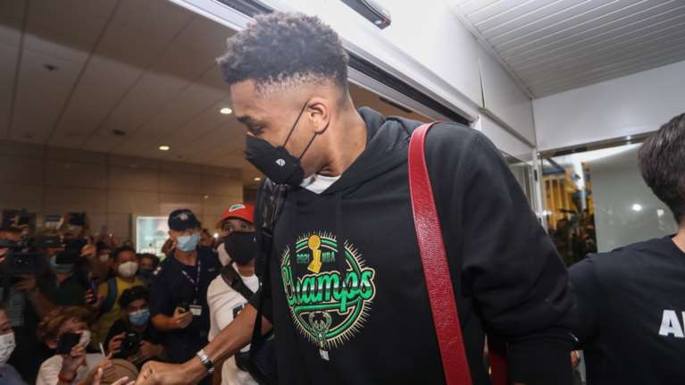 Σε καραντίνα ο Γιάννης Αντετοκούνμπο - Μπήκε στο πρωτόκολλο ασφαλείας του NBA για τον κορονοϊό