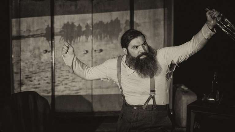 &quot;Άρης&quot;: Ο μονόλογος της Σοφίας Αδαμίδου που σκηνοθετεί ο Μπισμπίκης επιστρέφει στο Cartel