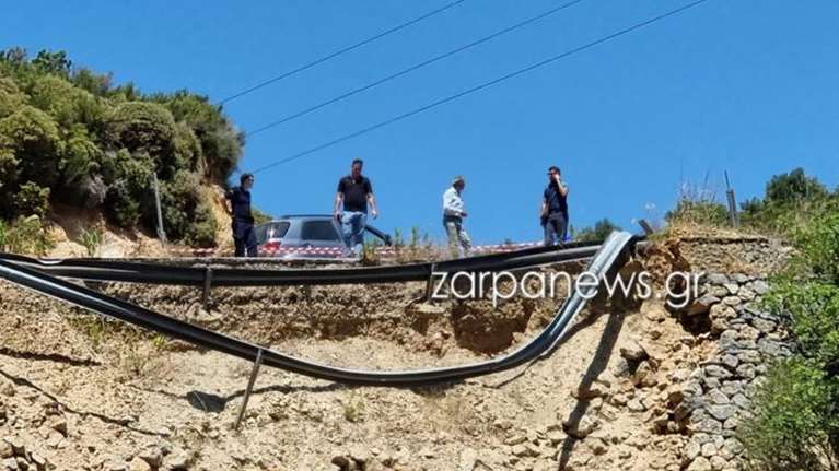 Χανιά: Νεκρός 30χρονος που έπεσε με ΙΧ σε γκρεμό - Οδηγούσε ο πατέρας του [εικόνες]