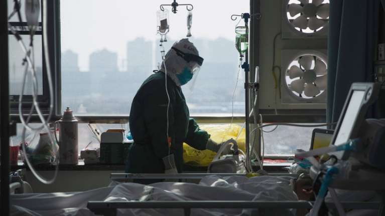 Κορονοϊός - Alert: Ο πρώτος θάνατος στη Βρετανία