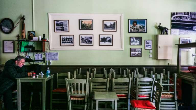 Εστίαση: Ενστάσεις των επαγγελματιών - &quot;Πρόωρο&quot; το άνοιγμα στις 3 Μαΐου, λένε