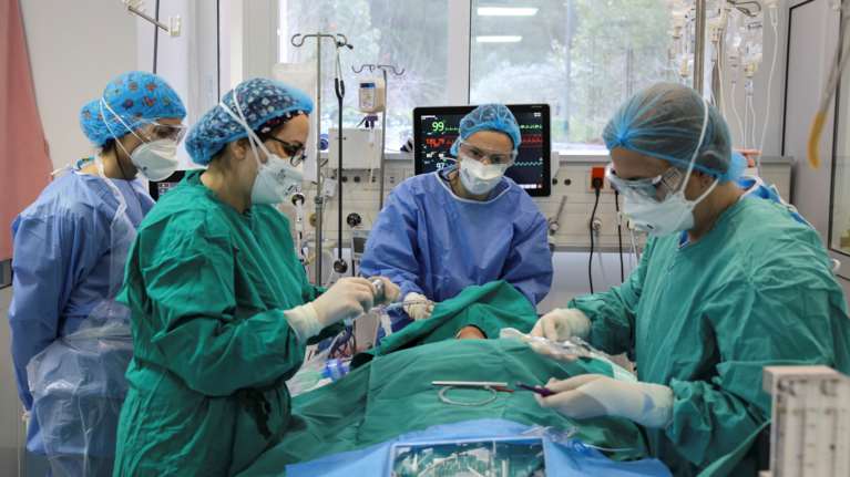 Γενικός γραμματέας ΟΕΝΓΕ: Έχουμε 124 ασθενείς που περιμένουν να μπουν σε ΜΕΘ - Οι 75 είναι με κορονοϊό