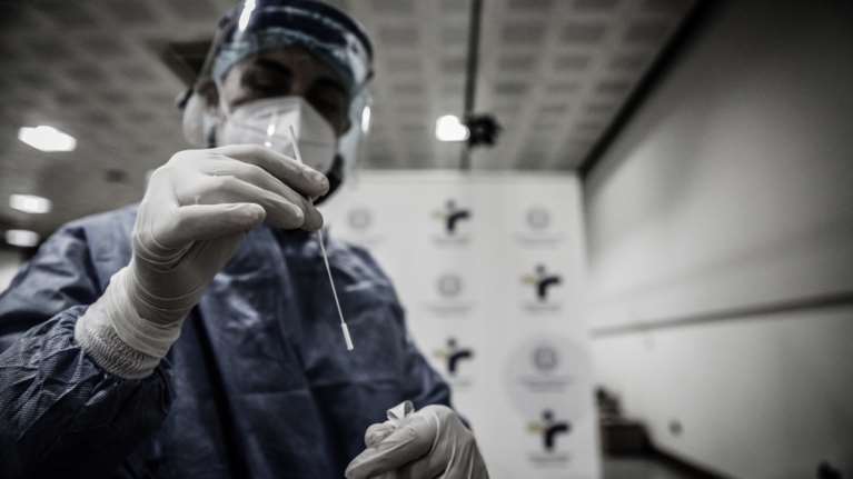 ΕΟΔΥ: Σε 173 σημεία θα πραγματοποιούνται σήμερα δωρεάν rapid test