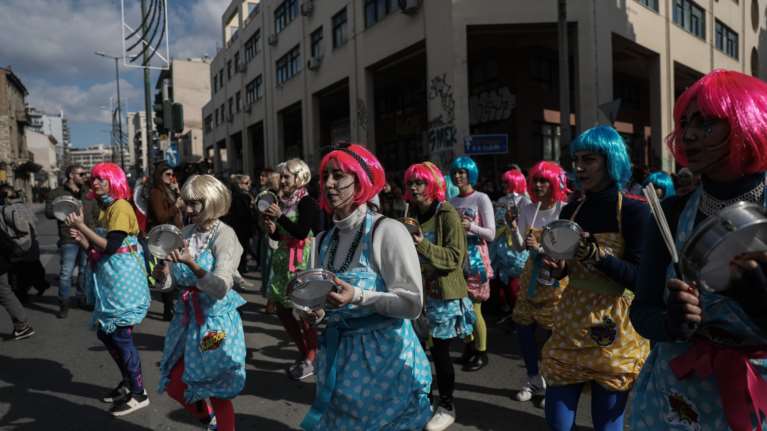 Εξαδάκτυλος: Οι καρναβαλικές εκδηλώσεις είναι εστίες υπερμετάδοσης