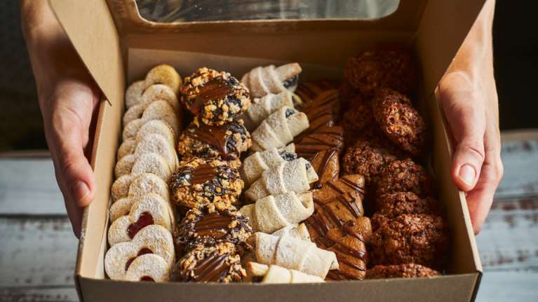 Εορτολόγιο: Ποια ονόματα γιορτάζουν σήμερα, Τρίτη 16 Νοεμβρίου