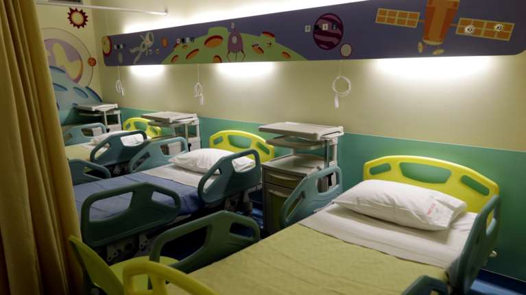 Τζανάκης για το σπάνιο σύνδρομο MIS-C που &quot;χτυπάει&quot; τα παιδιά με κορονοϊό: Πότε εμφανίζεται, τι πρέπει να κάνουν