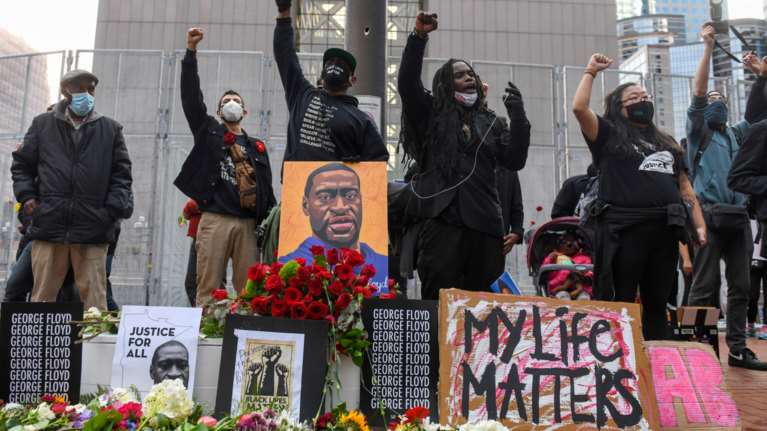 ΗΠΑ: Αποζημίωση 27 εκατ. δολαρίων στην οικογένεια του Τζορτζ Φλόιντ για τον θάνατό του