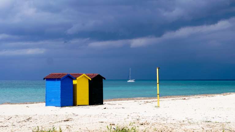 Μεταβολή του καιρού από το απόγευμα: Πού θα έχουμε βροχές έως την Πρωτομαγιά [χάρτης]