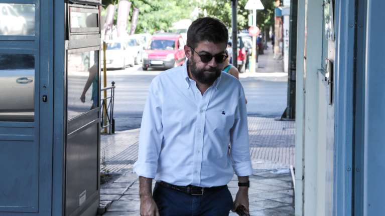 Μιχάλης Καλογήρου: Θετικός στον κορονοϊό ο διευθυντής του γραφείου του Αλέξη Τσίπρα