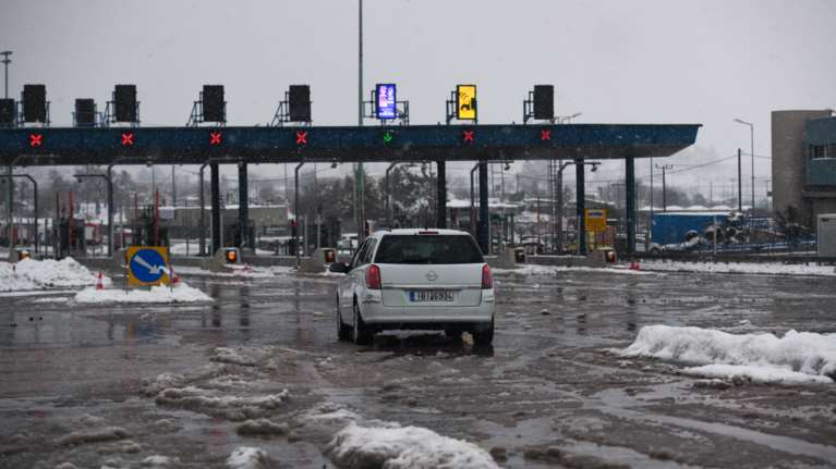 Κακοκαιρία &quot;Ελπίς&quot;: Ανοιχτή η Εθνική Αθηνών-Κορίνθου - Πού έχει διακοπεί η κυκλοφορία