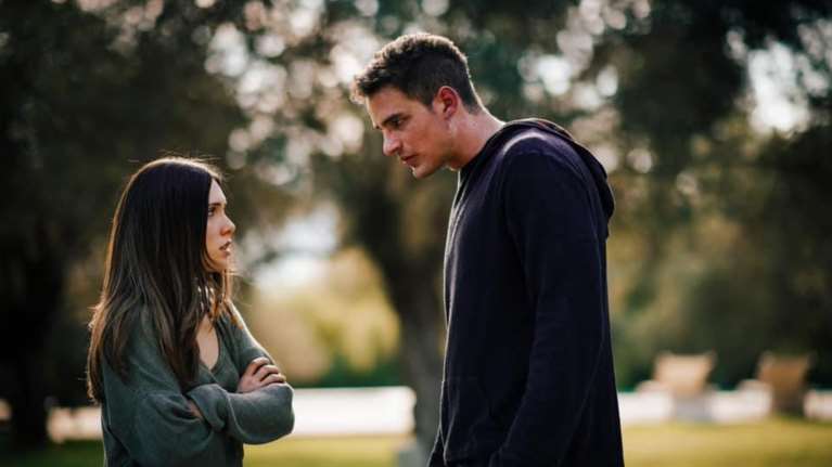 &quot;Η γη της ελιάς&quot;: Καθήλωσε η πρεμιέρα της σειράς - Τι θα δούμε στα επόμενα επεισόδια [βίντεο]