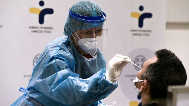 ΕΟΔΥ: Σε αυτά τα 163 σημεία θα πραγματοποιούνται σήμερα δωρεάν rapid test