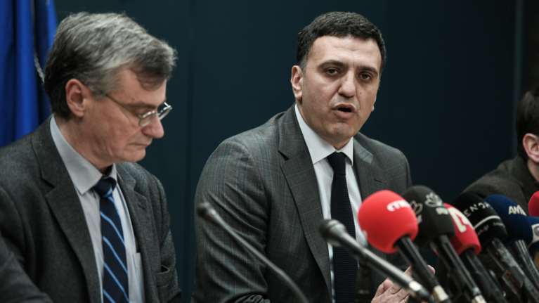 Κικίλιας και Τσιόδρας στην Ιερά Σύνοδο για τους εμβολιασμούς