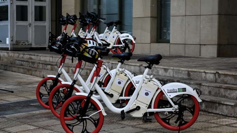 Πώς θα αποκτήσετε ηλεκτρικά ποδήλατα και δίκυκλα- Ο νέος γύρος του &quot;Κινούμαι Ηλεκτρικά&quot;