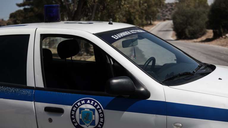 Ρόδος: 23χρονος εμβόλισε αυτοκίνητο μετά από τσακωμό σε... τουαλέτα μπαρ