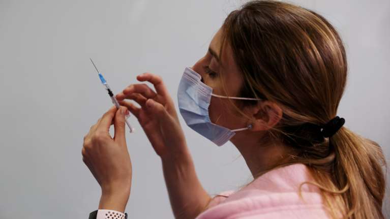 Deutsche Welle για πιστοποιητικά εμβολιασμού: Διχασμένη η ΕΕ, επιμένει η Ελλάδα