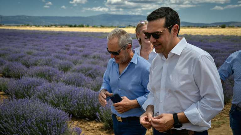 Επιστροφή Τσίπρα στα αγροτικά μπλόκα μετά από 9 χρόνια – Σιωπά για τις ύβρεις Καρτερού - Πολάκη, λέει η ΝΔ