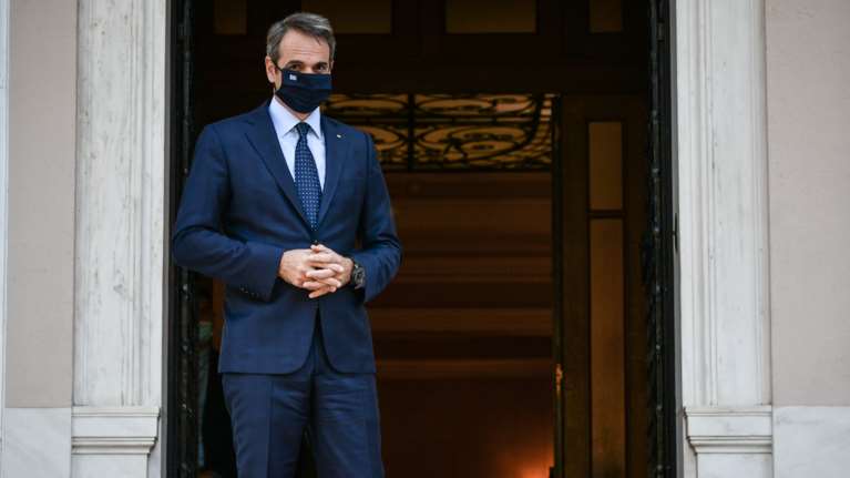 Τι δείχνουν οι δημοσκοπήσεις: Η ακρίβεια &quot;ροκανίζει&quot; την κυβέρνηση - Δεν κερδίζει από τη φθορά ο ΣΥΡΙΖΑ