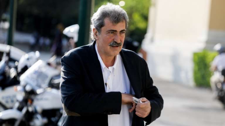 Αμετανόητος Πολάκης στο πλευρό του αντιεμβολιαστή Κούβελα: &quot;Ζούμε εποχές χούντας και ιεράς εξέτασης&quot;