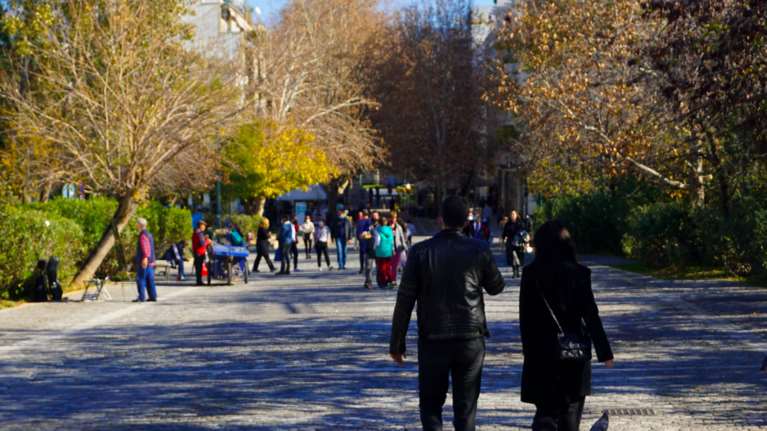 Καιρός: Ηλιοφάνεια με τοπικές νεφώσεις σήμερα - Σε ποιες περιοχές θα βρέξει