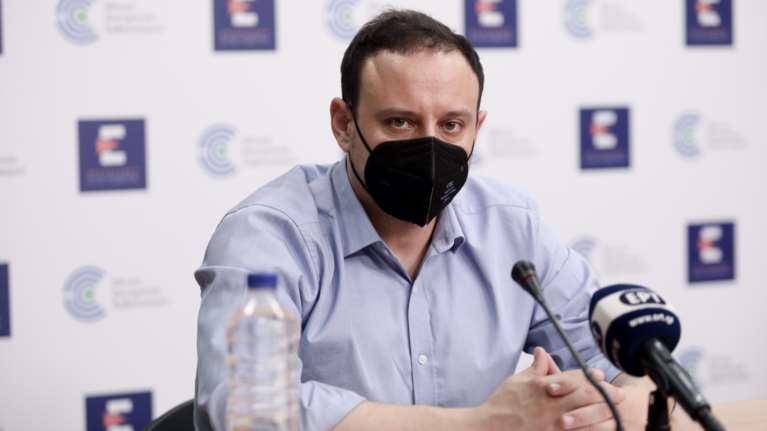 Καθησυχάζει ο Μαγιορκίνης: Αποτελεσματικά τα εμβόλια για τη μετάλλαξη Δέλτα+, δεν θεωρείται στέλεχος ανησυχίας