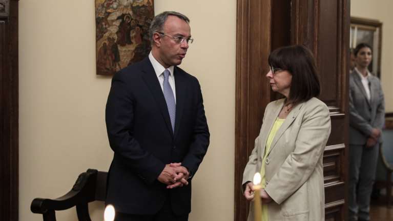 Συνάντηση Σακελλαροπούλου με Σταϊκούρα σήμερα