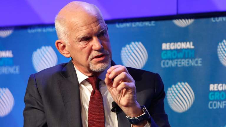 Παπανδρέου: Απαιτούνται νέοι αγώνες για την προάσπιση της Δημοκρατίας μετά την πανδημία