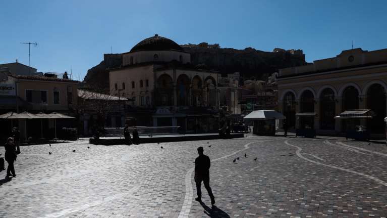 Οι γεμάτες ΜΕΘ και η "έκρηξη" των μεταλλάξεων φέρνουν παράταση του lockdown στην Αττική