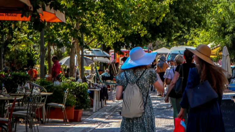 Κορονοϊός: 1.558 νέα κρούσματα και 10 θάνατοι - 123 οι διασωληνωμένοι