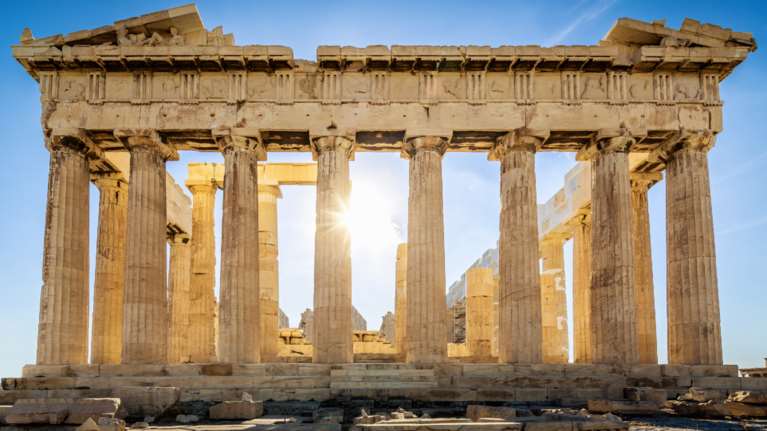 Γιατί είναι &quot;πονηρή&quot; η σύγκριση των αιτημάτων φωτογράφησης Gucci και Dior: Εξηγεί ο επικεφαλής φωτογράφος της Ακρόπολης