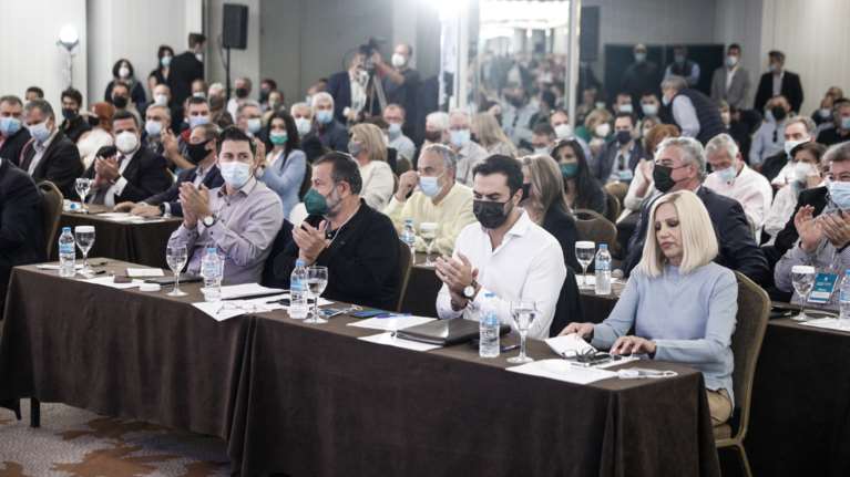 Εκλογές στο ΚΙΝΑΛ: Εντάσεις, καρφιά και αιχμές στην Κεντρική Επιτροπή - Ξεκίνησε και επισήμως η μάχη των υποψηφίων