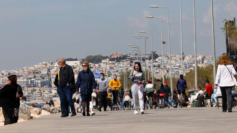 Καιρός: Τα χιόνια και οι καταιγίδες υποχωρούν, οι θυελλώδεις άνεμοι παραμένουν