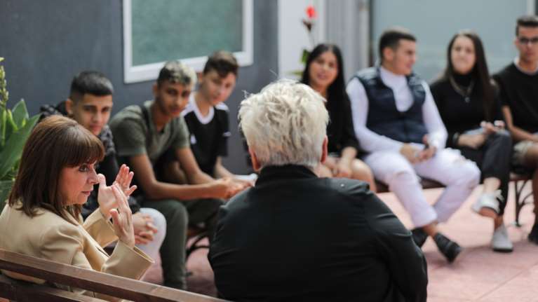 Σακελλαροπούλου για επεισόδια στα ΕΠΑΛ: Οι νέοι να απομονώσουν τα ακραία φασιστικά φαινόμενα