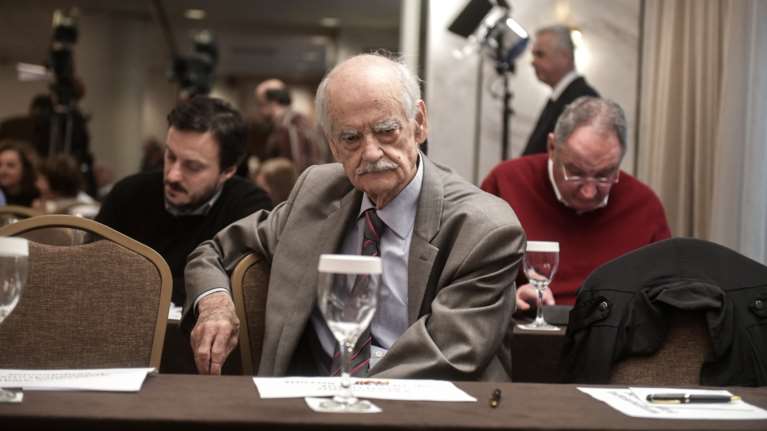 Εκλογές ΚΙΝΑΛ: &quot;Δείχνει&quot; Ανδρουλάκη και ο Απόστολος Κακλαμάνης - Καρφιά σε Παπανδρέου για &quot;αρχηγισμούς και καπετανάτα&quot;