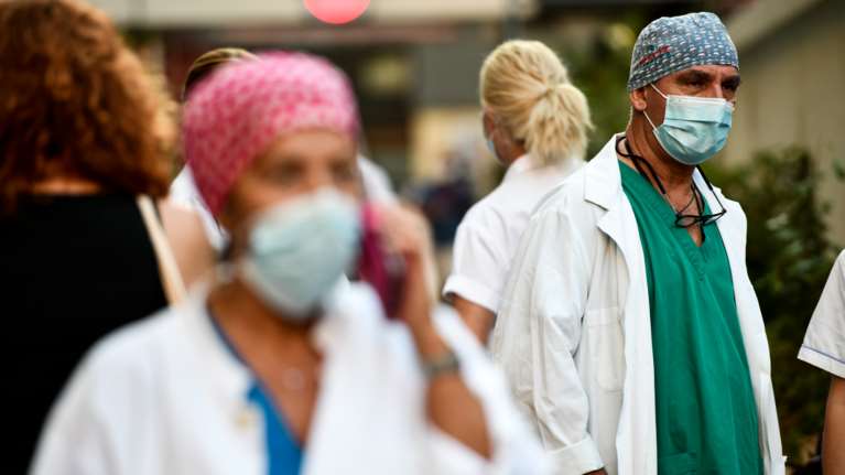 Αρχίζει η επιστράτευση των γιατρών: Ποιες ειδικότητες είναι δύσκολο να βρεθούν - Ετοιμάζονται τα φύλλα πορείας